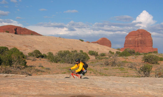 Lee Bridgers on one of the Ventana El Saltamontes test bikes